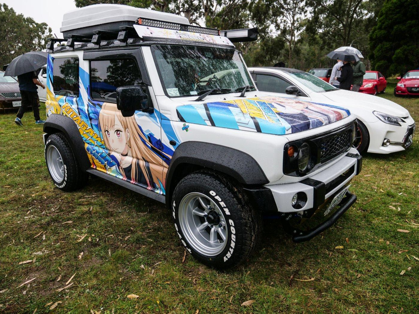 Suzuki Jimny covered in anime graphics